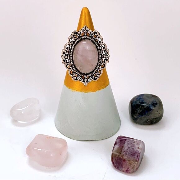 💍Beautiful Rose Quartz Natural Gemstone Ring - Picture 6 of 6